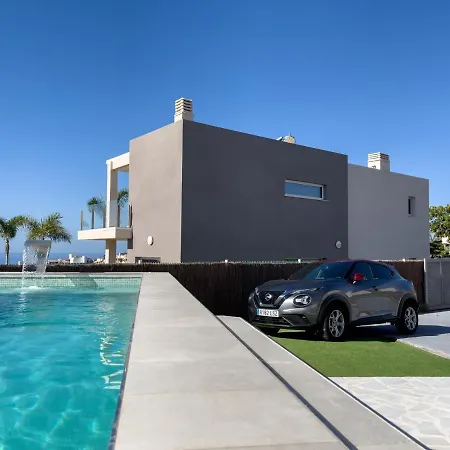 Nirvana - Luxury With Heated Pool *